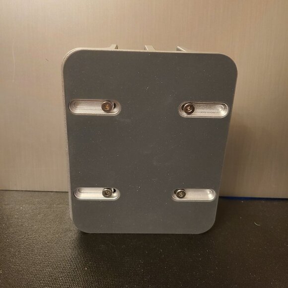 OMOTON ADJUSTABLE DOUBLE VERTICAL LAPTOP STAND- SILVER ALUMINUM DOCK - Picture 12 of 12